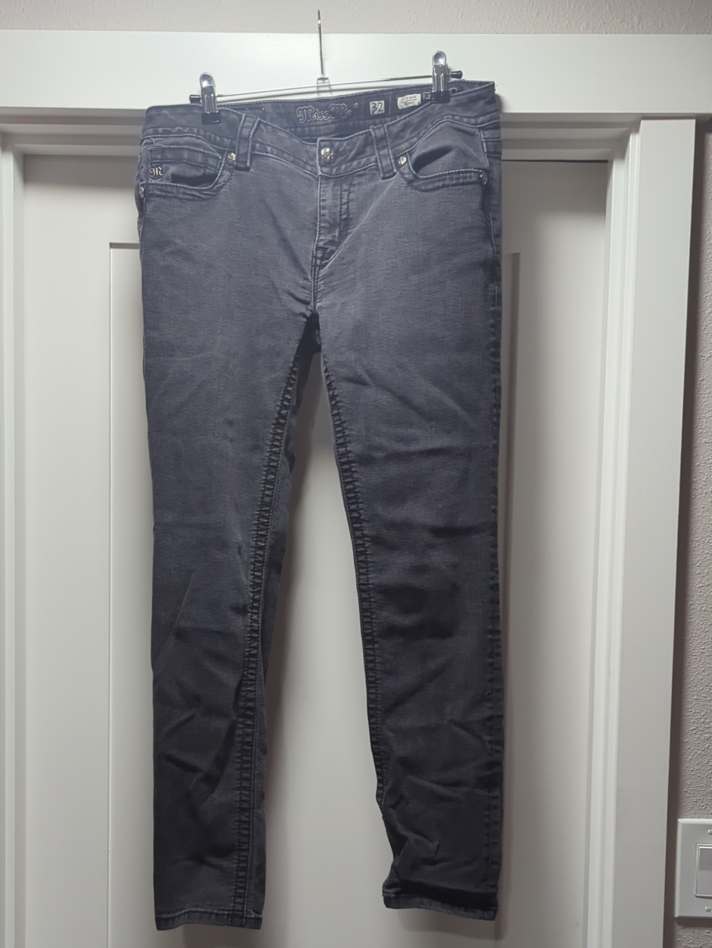 Miss Me Women's Skinny Jeans in Charcoal Gray